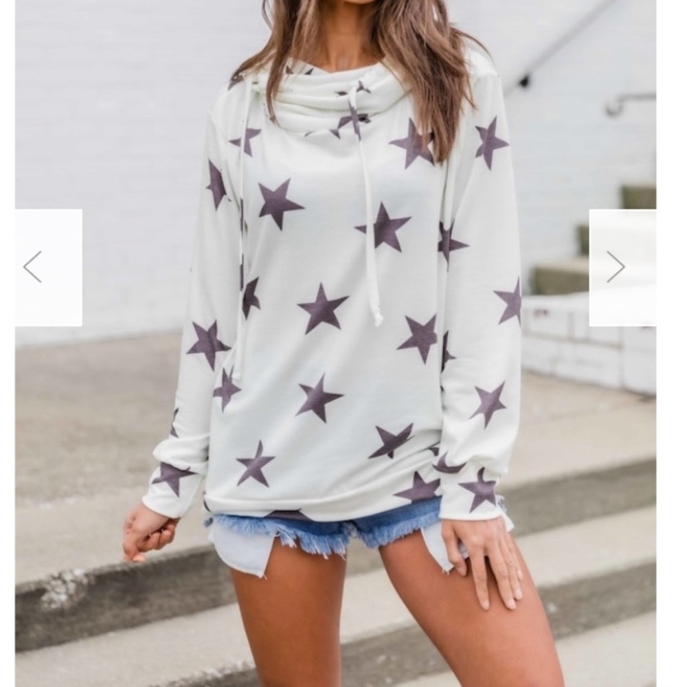 Star Hoodie - Pink Lily Boutique Medium